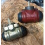 cilindretto freno dm pistone 26,99 M10x1.25 distanza fori 4cm iveco