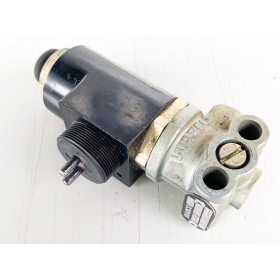 elettrovalvola 24v wabco 4420221080 evobus A0005533307 iveco 93159954
