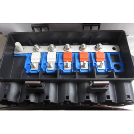 scatola portafusibili di potenza alta e media iveco 504110557 804913