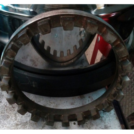 dado/ghiera filettata per la regolazione differenziale iveco 8121386
