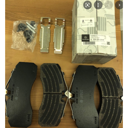 serie pastiglie freno assale anteriore e posteriore mercedes a0064201020