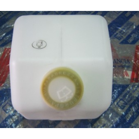 serbatoio lavaparabrezza con pompa elettrica iveco 4734220