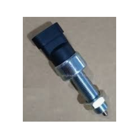 interuttore accensione luci retromarcia iveco 4858072