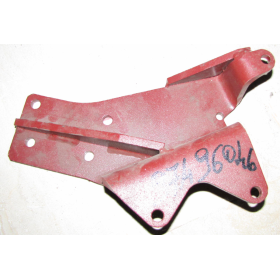 staffa di fissaggio iveco 97496046