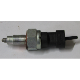 interruttore luci stop 103311 nc 9g iveco 500335678 503645725 503646727 5801472603