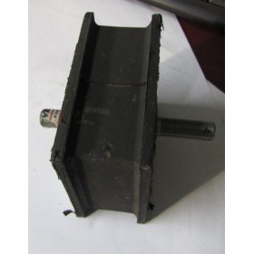 supporto motore quadrato 95x95x46 iveco 8025002312