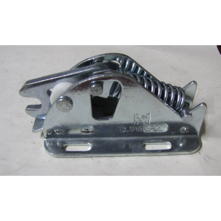serratura scatto sportello motore iveco 8010000021 ci.erre.a. 255.104