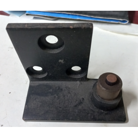supporto inferiore porte iveco 4781254