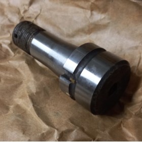 perno di centro balestra barra di reazione iveco 42044989