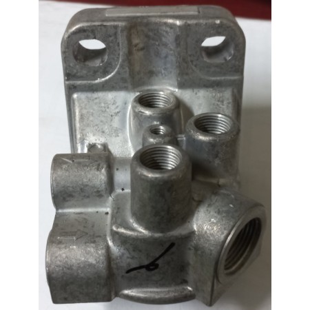 supporto alluminio filtro gasolio iveco 504118303