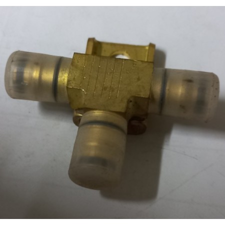 raccordo a T iveco 500345117