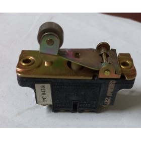microinterruttore a leva spia porta iveco 4777667