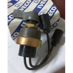 interruttore a commutazione con comando a leva iveco 4106167