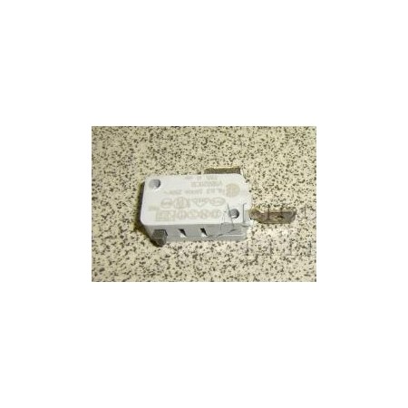 interruttore luci stop pedale freno iveco 93158526 93192876
