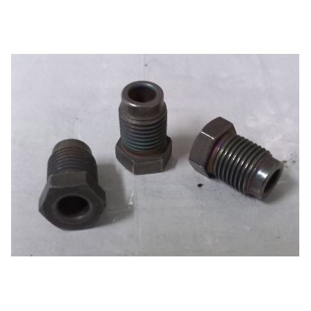 raccordo per tubazioni in ferro iveco 17754214